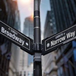 法人を設立するか個人事業主にするか